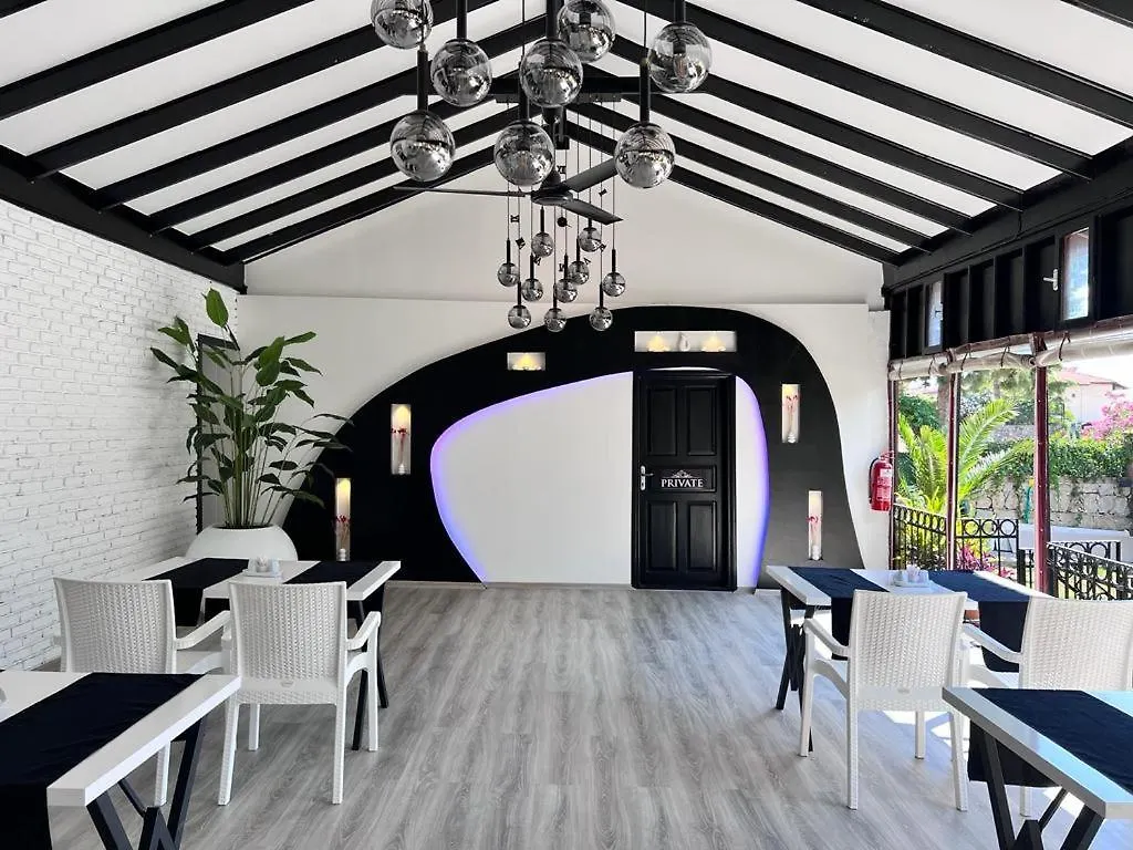 Carrington Suites Олудениз